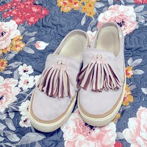 Pink slip on Tom’s w fringe top